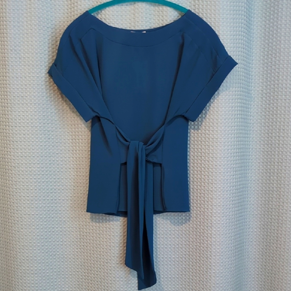 NWT SZ XSP West K Tie front Or Back Short Sleeved Blouse
